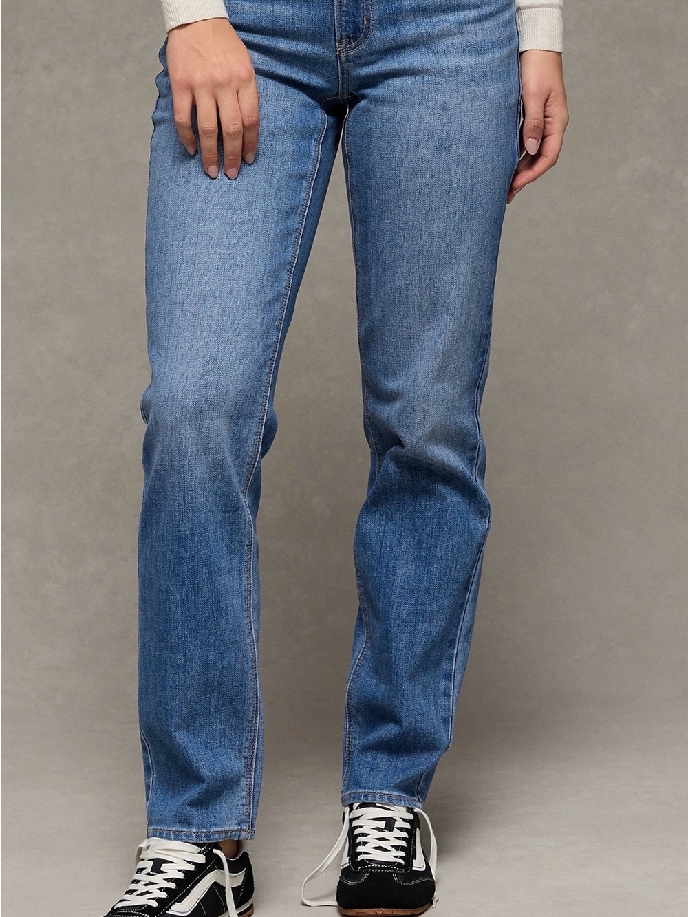 American Eagle Classic Straight-Leg Women's Jeans in Light Blue